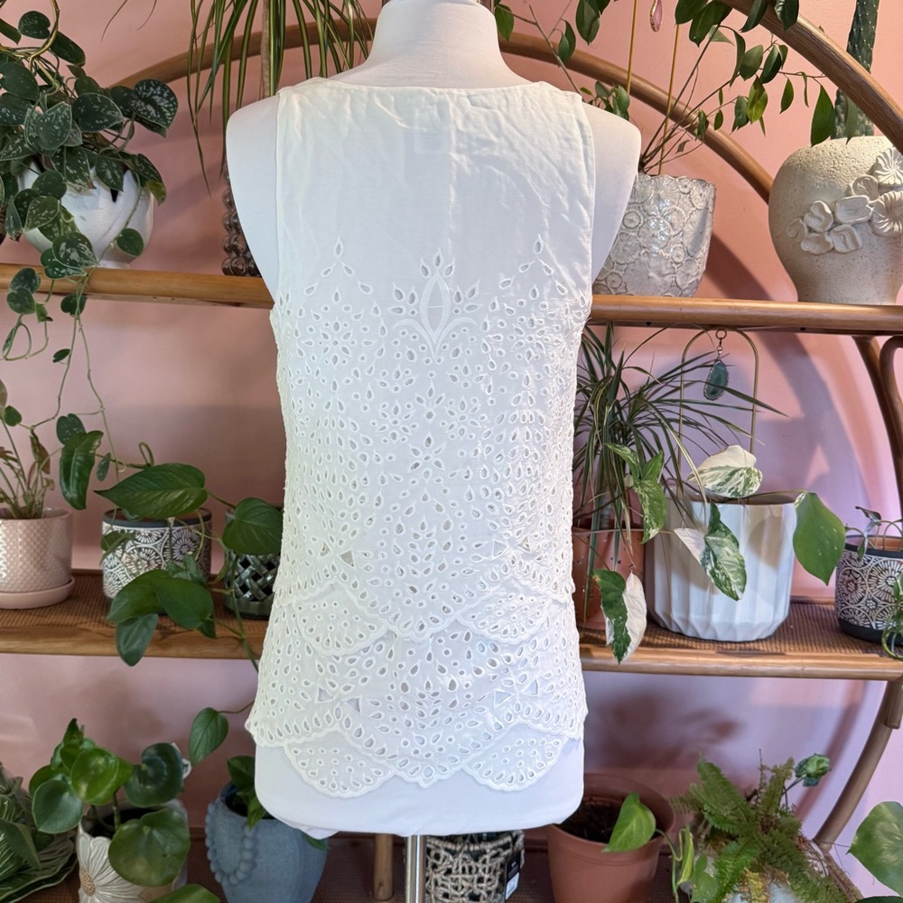 CAbi  Frolic Sleeveless Eyelet Layered Tiered Top Size XS #5723 - Picture 10 of 13